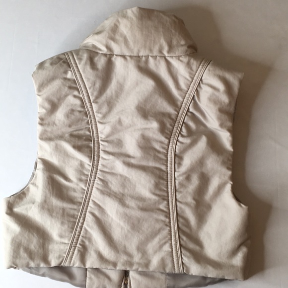 Voice of Voices cropped vest - Picture 3 of 6